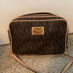 Michael Kors Cross Body Bag